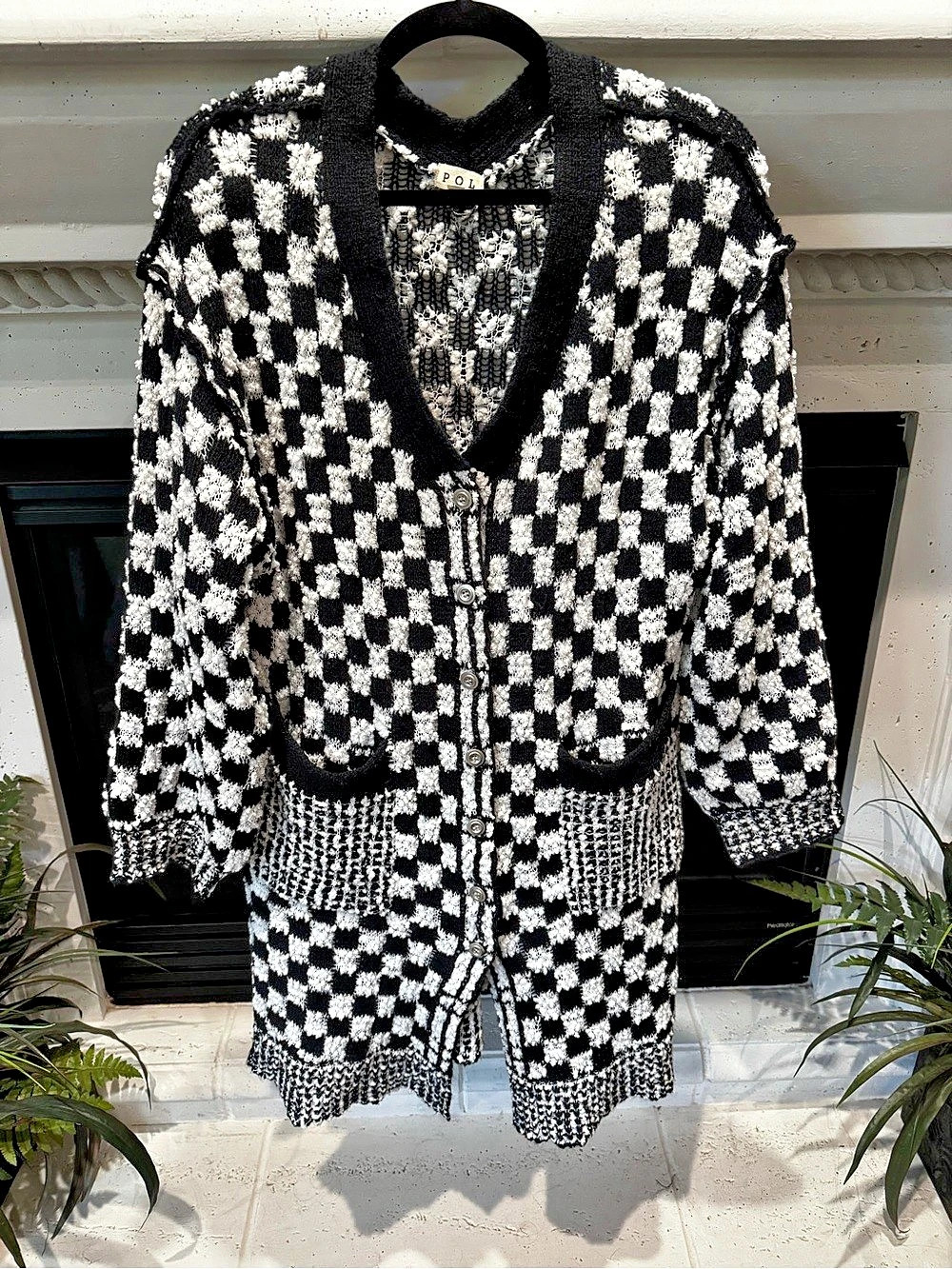 POL Checkered Cardigan in Black & White Size Small